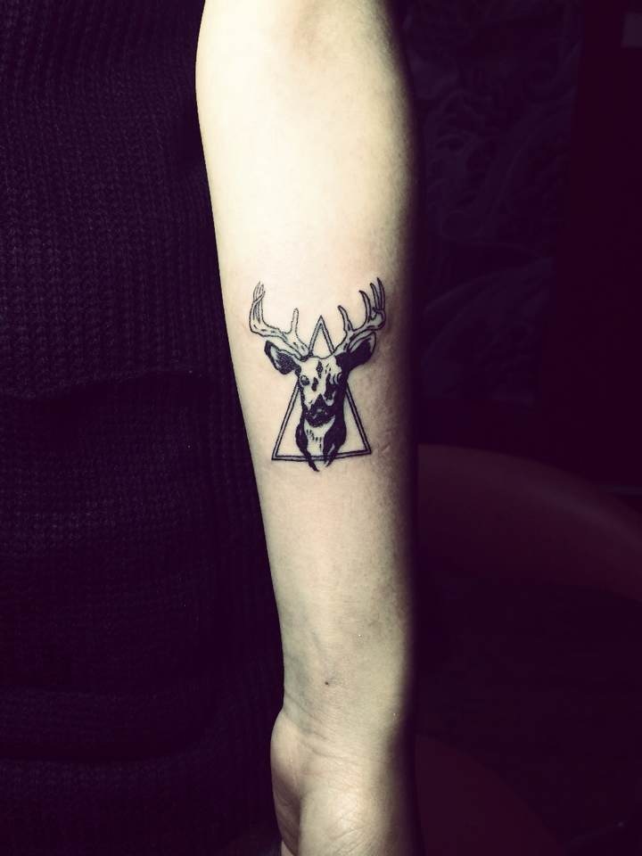 广州纹身店,小清新鹿头纹身图案